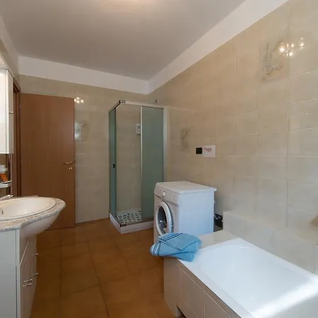 Bianca Appartement Varenna